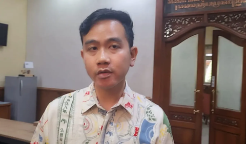 FX Rudy: Jika Jadi Cawapres Prabowo, Gibran Otomatis Keluar dari PDIP