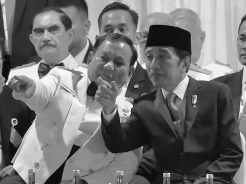 Bisik-Bisik Prabowo dengan SBY Duduk Sebelahan Hingga Momen Genggam Tangan Try Sutrisno