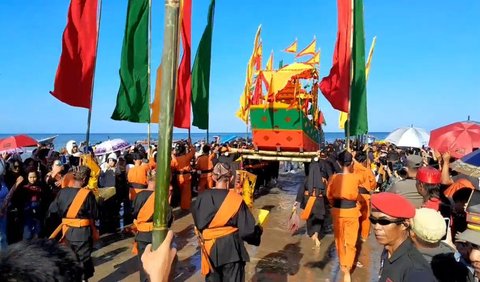 Walikota Tarakan, Khairul menyampaikan, pelarungan Padaw Tuju Dulung pada Festival Iraw Tengkayu XII merupakan salah satu cara melestarikan budaya lokal