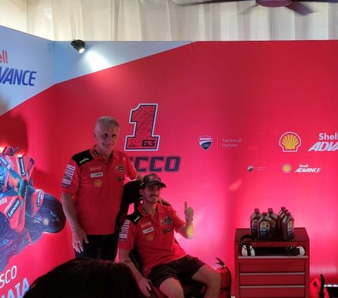Sebagai tim pabrikan, lanjut Paolo, Ducati Lenovo tidak masalah pembalap Jorge Martin (Prima Pramac). Sederhananya, kami tidak memberikan motor yang sama ke Pramac, alias berikan motor lama.<br>