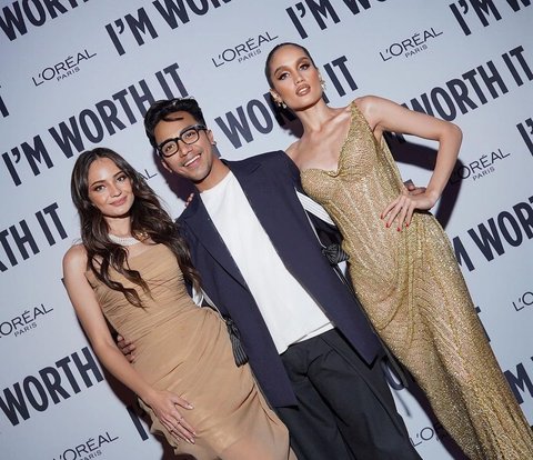 Bubah Alfian Receives Many Praises About Indonesia at Paris Fashion Week 2023