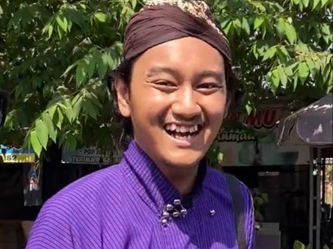 Disebut Paling Ramah, Bule Ini Ungkap Alasan Orang Asing Mudah Jatuh Cinta dengan Masyarakat Indonesia