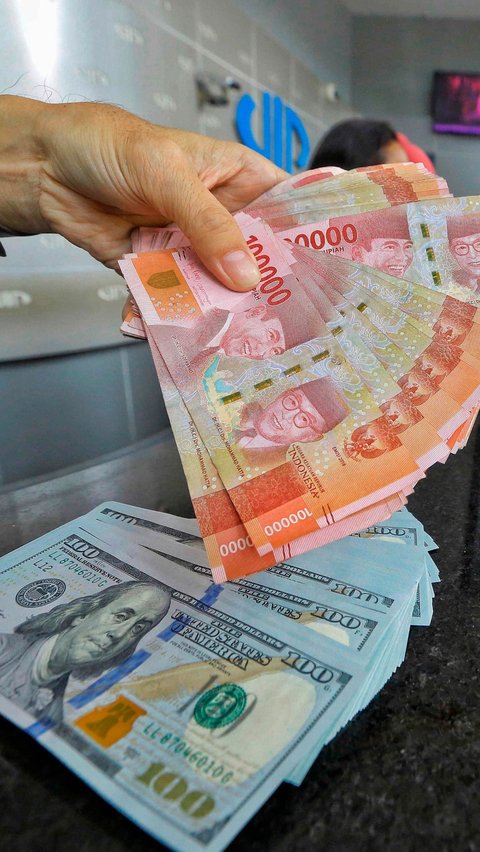 Nilai Tukar Dolar AS Terus Menguat, Menko Airlangga Minta Masyarakat Tak Panik<br>