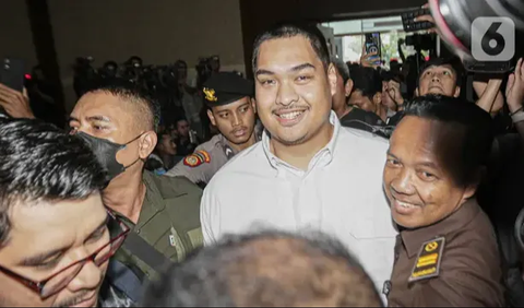 Dito menyebut perusahaannya bergerak di bidang investment portfolio, ada di media, pertambangan, sawit, menurut Dito perusahaannya itu multisektor.<br>