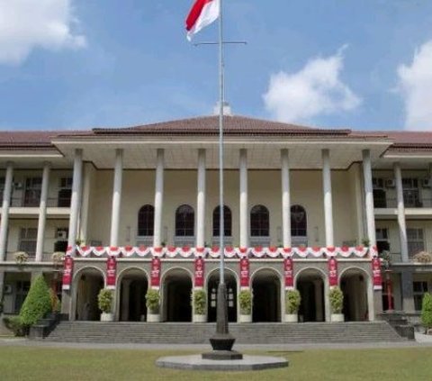 Mengenal Simar, Teknologi Pakan Ayam Bagi Peternak Skala Menengah Bawah Karya Mahasiswa UGM