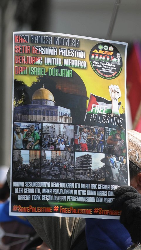 Dalam aksinya, mereka menuntut kemerdekaan penuh untuk Palestina.