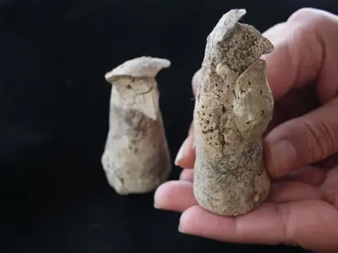 Sosok Suami Istri dan Anak Berusia 7.700 Tahun Ditemukan di Sebuah Bukit, Bentuknya Unik