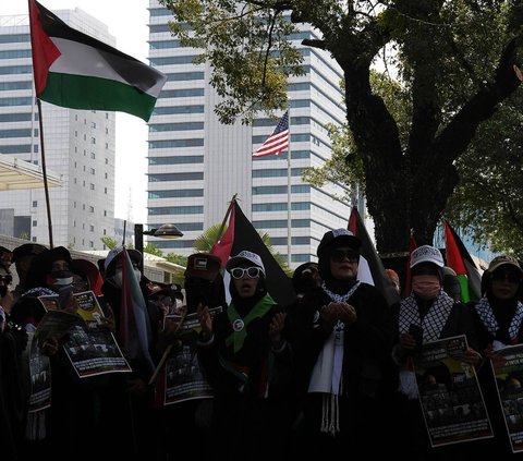 FOTO: Aksi Ribuan Massa FPI Serukan Kemerdekaan untuk Palestina di Kedubes AS