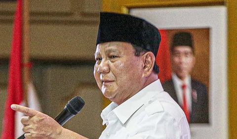 <br>Prabowo tak banyak komentar soal bagaimana keputusan MK nanti. Dia hanya menunggu hasilnya. 