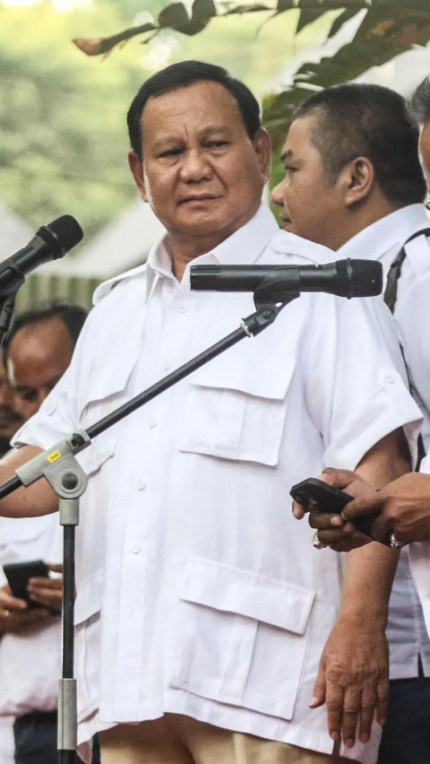 Para Aktivits 98 dan relawan tersebut membawa kabar dukungan kepada Prabowo untuk pemenangan di Pemilihan Presiden 2024.