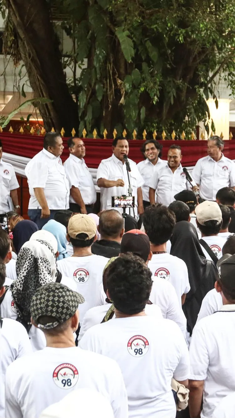 Selain itu, Aktivis 98 juga membawa kabar lainnya yang cukup mengagetkan dan menarik terkait pasangan yang akan mendampingi Prabowo.
