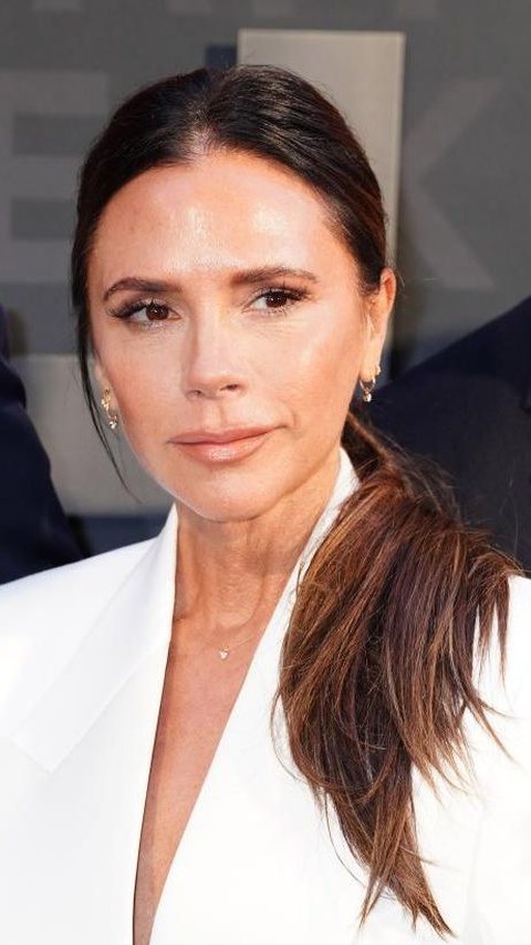 Dalam sebuah wawancara, Victoria Beckham mengungkapkan bahwa dia tumbuh dalam keluarga 