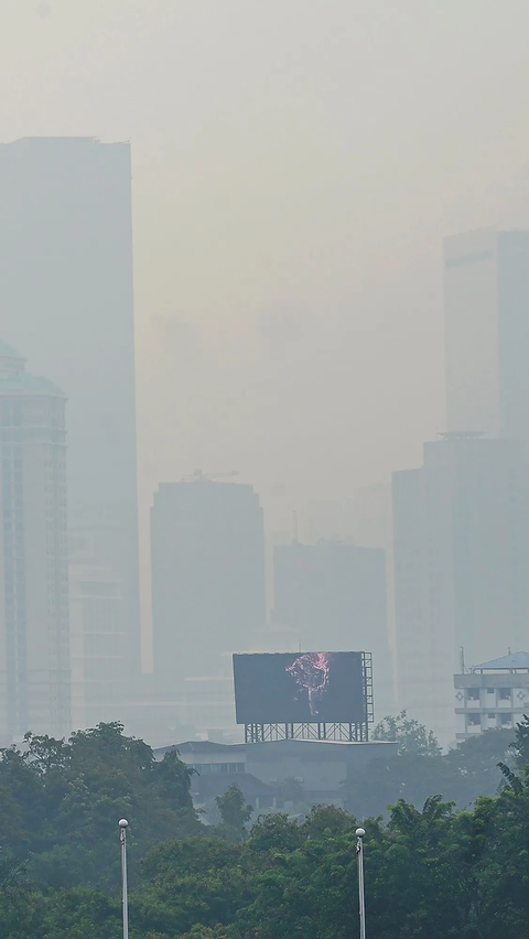 135 Water Mist Dipasang di Gedung Tinggi, Kualitas Udara Jakarta Masih Tidak Sehat Kamis Pagi