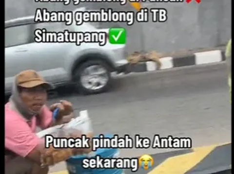 Macetnya Selevel Puncak, 'Abang Gemblong' sampai Pindah Jualan ke TB Simatupang Jaksel