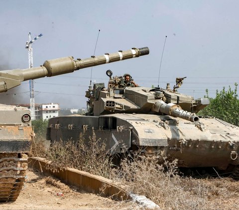 FOTO: Barisan Tank Israel Kepung Jalur Gaza, Terus-menerus Lepaskan Tembakan