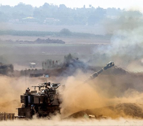 FOTO: Barisan Tank Israel Kepung Jalur Gaza, Terus-menerus Lepaskan Tembakan