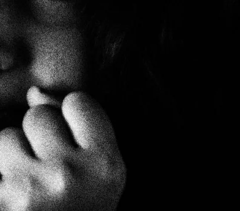 Pilu Bocah Korban Pencabulan Ayah Tiri di Bekasi, Sering Murung dan Takut Masuk Kamar Mandi