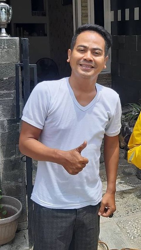 Nama Yadi Sembako baru naik daun sekitar tahun 2008. Pria kelahiran 12 Juli 1974 ini debut sebagai aktor di film Tali Pocong Perawan saat film horor sedang sangat naik daun.<br>