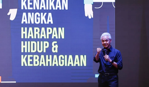 Bakal capres PDIP Ganjar Pranowo menegaskan pendidikan menjadi kunci dalam pemberantasan kemiskinan. Untuk itu, dia mencanangkan program satu keluarga miskin satu sarjana.<br>