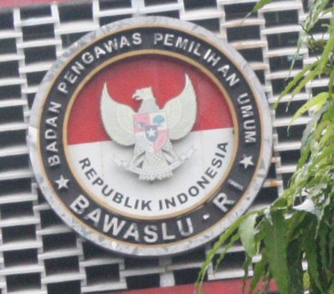 Pasang Logo Parpol di Spanduk Kegiatan Sekolah, Kepsek dapat Sanksi Disiplin Etik