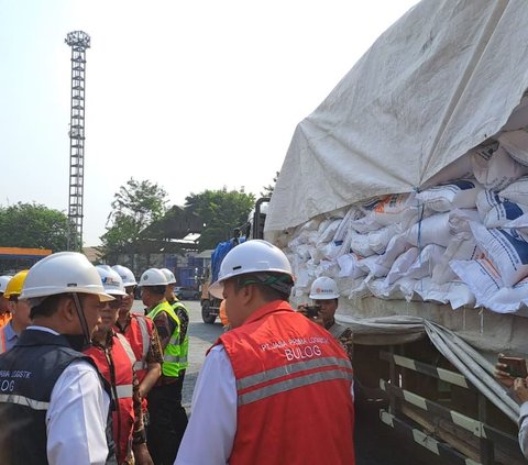 24 Ribu Ton Beras Impor dari Vietnam Tiba di Indonesia