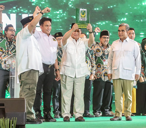 Yusril: Prabowo Konsultasikan Nama-Nama Cawapresnya dengan 'Pak Lurah'