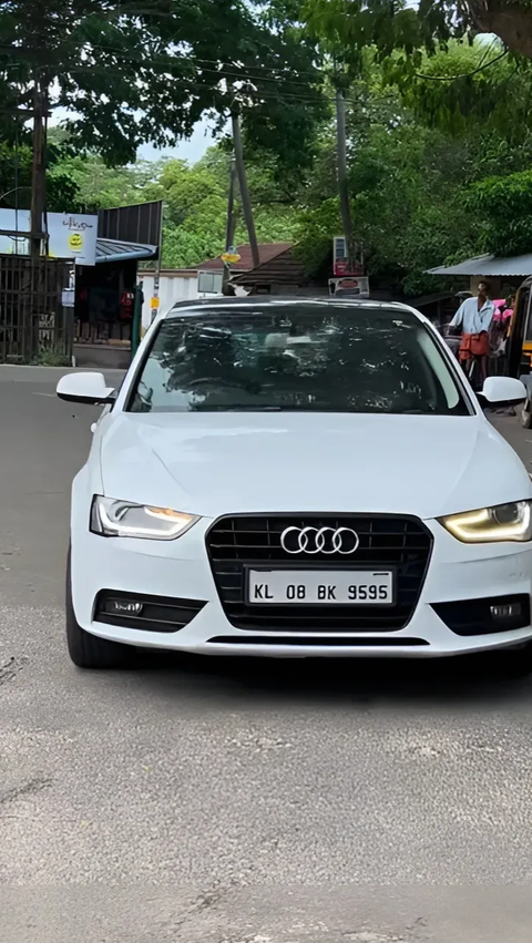 Not Just Any Peddler, This Vegetable Seller Sells at the Market Using an Audi Sports Car.