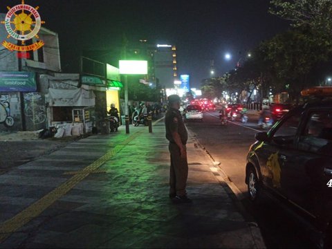 Satpol PP Patroli Tiap Malam Mau Tangkap 'Pocong' di Depok: Tapi Tidak Ketemu