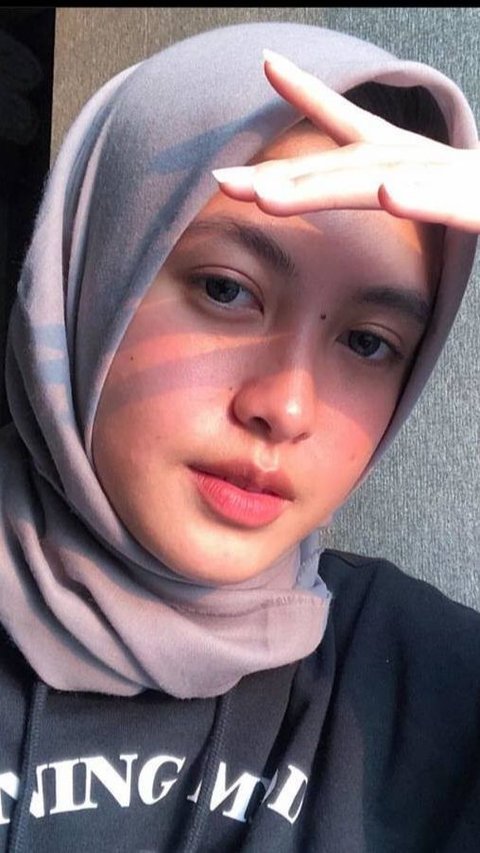 8 Foto Cantik Balladiffa Saat Tampil Berhijab Bak Artis