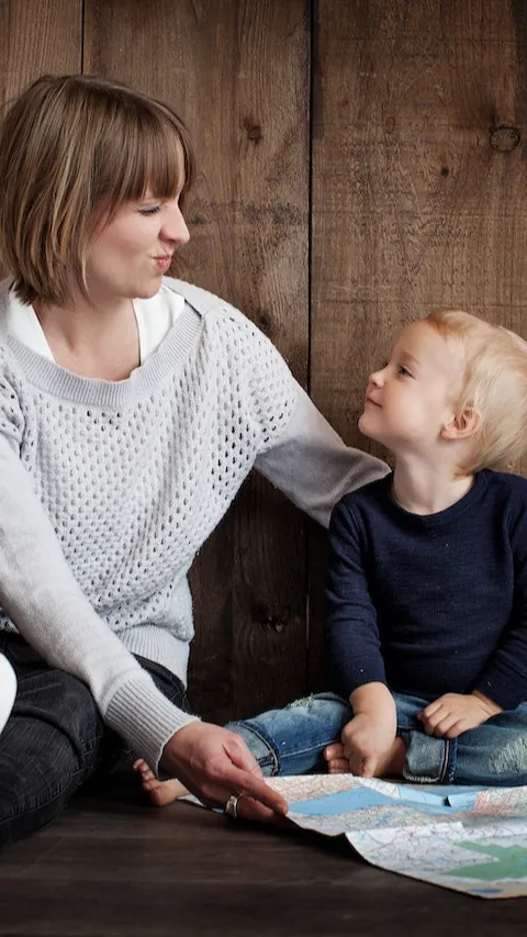 Sebagai orangtua, penting untuk memilih gaya pengasuhan yang sesuai dengan nilai dan kebutuhan keluarga. Gentle parenting merupakan satu pendekatan yang bisa coba dilakukan.