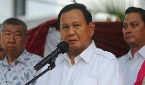 Tak hanya unggul di elektabilitas dalam simulasi tiga nama capres, Prabowo juga mendapatkan dukungan penuh dari masyarakat Jawa Timur yang terafiliasi dengan NU. <br>