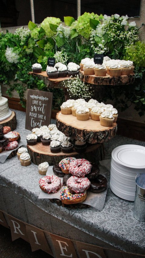 Different from Others, This Exciting Wedding Concept Gives Off Vibes Like in a Market, Fun!