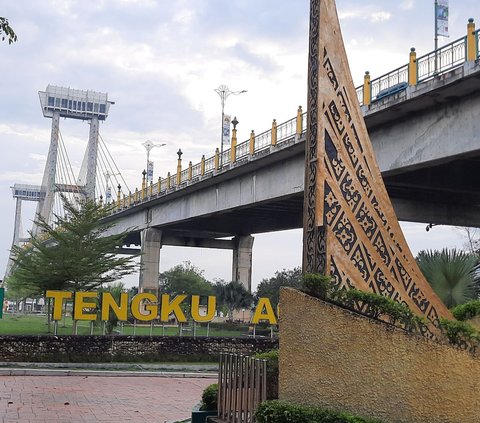 Menengok Lift 73 Meter di Jembatan Sultanah Latifah Siak