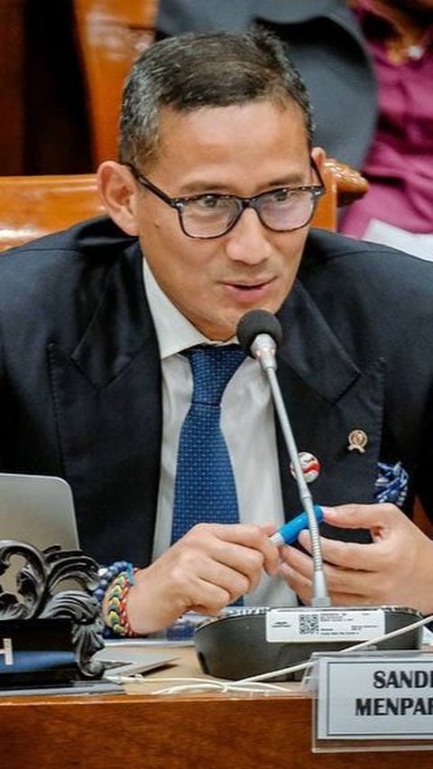 7 Potret Politisi saat Masih Muda, Sandiaga Uno Ganteng Sejak Dulu