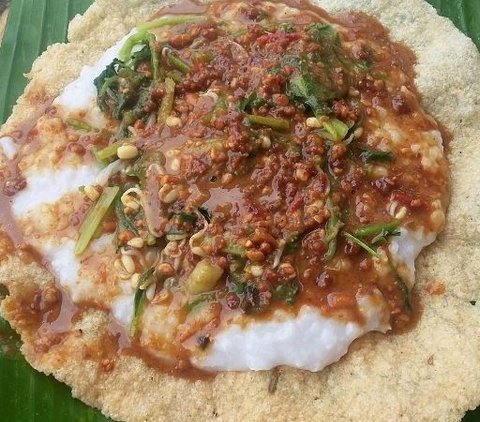 Mencicipi Bubur Opak, Kuliner Unik Khas Semarang dengan Harga Terjangkau