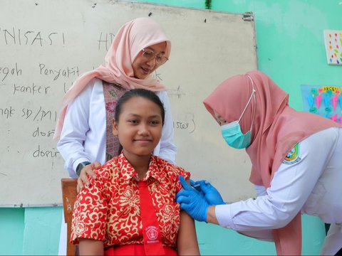 Cegah Kanker Serviks, Vaksinasi HPV pada Siswi Putri di Banyuwangi Capai 83 Persen