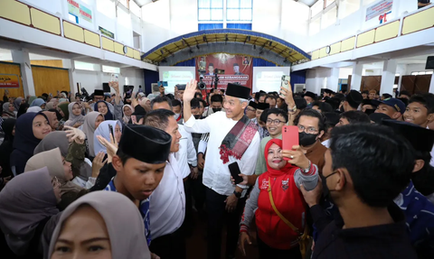 Menginap di Rumah Warga Tasik, Ganjar Buktikan Dekat dengan Rakyat Kecil