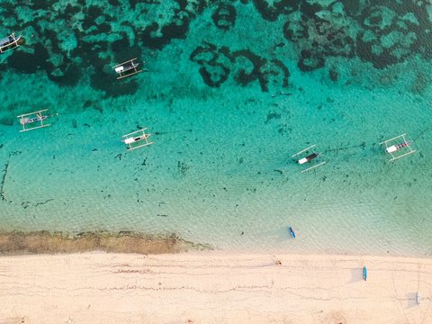 Indahnya Jalanan Pembelah Tebing Kapur Menuju Pantai Pandawa Bali