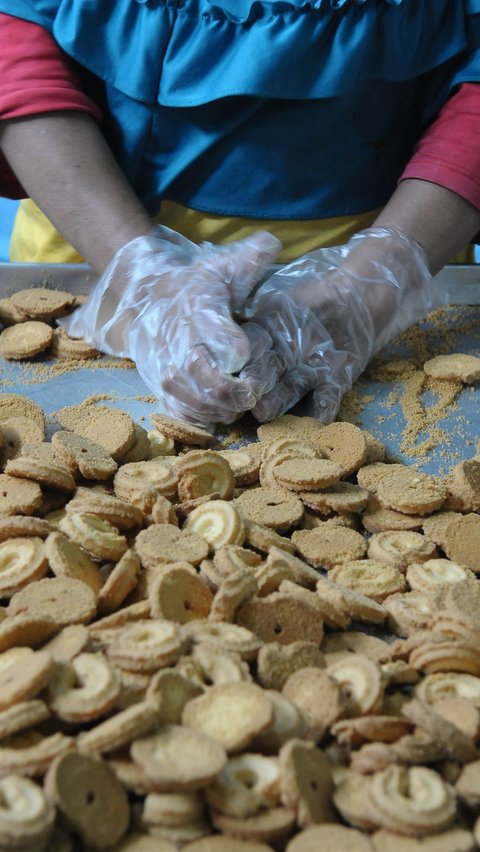 Meski dijalankan oleh generasi kedua, tak ada yang berubah dari Toko Roti Gelora, kecuali produknya yang lebih kreatif.<br>