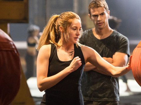 Rekomendasi FIlm Science Fiction dan Action, Divergent: Ketika Gadis Remaja Harus Memilih