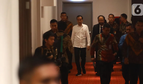 Presiden Jokowi sebelumnya telah menunjuk Kepala Badan Pangan Nasional, Arief Prasetyo Adi sebagai Pelaksana Tugas (Plt) Menteri Pertanian menggantikan Syahrul Yasin Limpo.<br>
