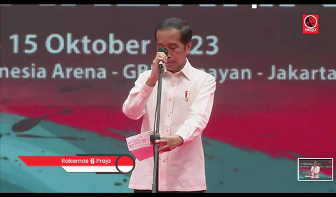 Namun, Jokowi meminta relawan Projo tidak perlu buru-buru dalam menentukan calon pemimpin.<br>