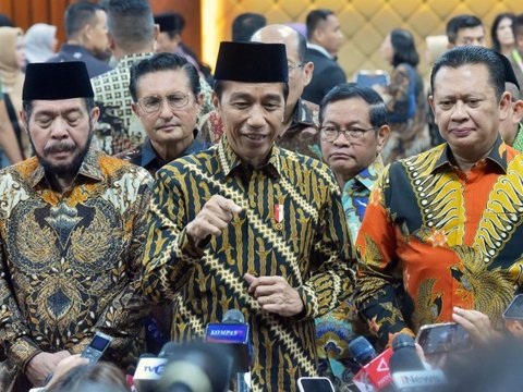 Jokowi Mentions Presidential Candidates at Projo National Meeting: They are Not Present Here