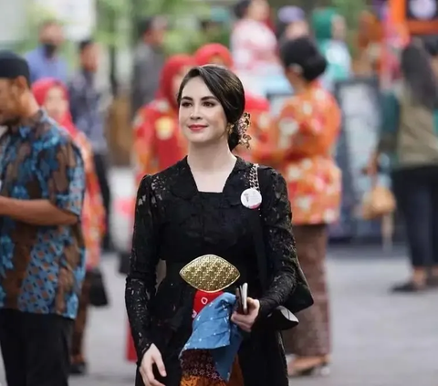 Berdarah Blasteran, Pesona para Artis Cantik Tanah Air Kenakan Kebaya ini Bak Putri Jawa