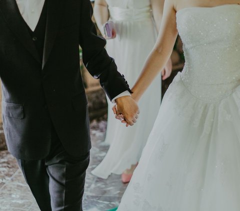 Heartbreaking Surprise: This Woman Attended Her Bestie's Wedding, Turns Out the Groom is Her Ex-Husband
