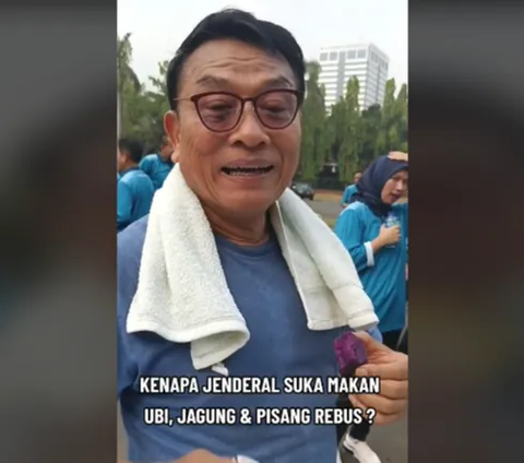 Bahkan, Ia terlihat begitu lahap menikmati sajian yang tersedia. 