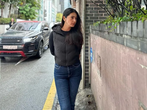 Foto-foto Nabila Syakieb Jalan-jalan di Korea Selatan, Potret Bareng Yasmine Wildblood Disebut Kayak Gadis