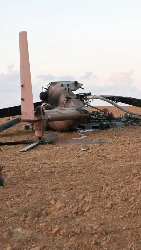 Helikopter militer tersebut jatuh di sisi Israel di perbatasan utara Gaza.<br>