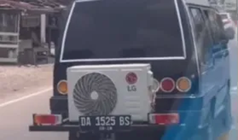 Kipasnya dipasang Pakai Keranjang di Belakang Mobil