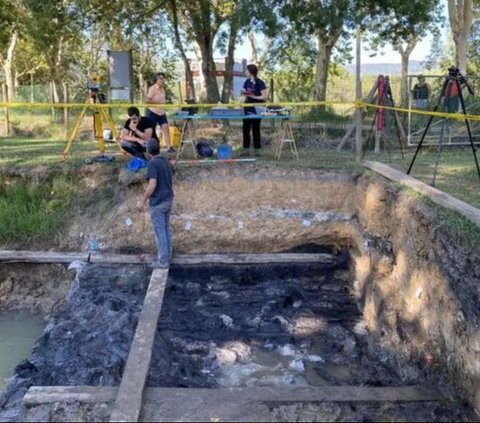 Arkeolog Temukan Permukiman Kuno Zaman Neolitikum, Ada Bangunan Kayu Berusia 7.300 Tahun